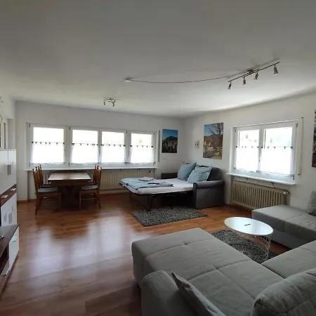 아파트 Steepleview House, Schwarzwaldblick - Spacious & Peaceful 바트 페테르스탈-그리스바흐